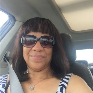 Meet your Posher, Beverly